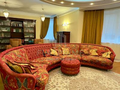 квартира за адресою Старонаводницька вул., 13-А