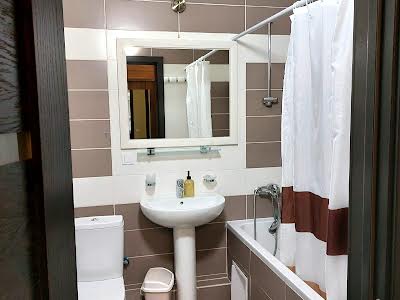 квартира за адресою Воскресенська вул., 18