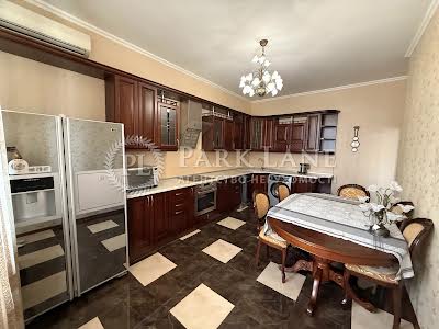 квартира за адресою Старонаводницька вул., 6-Б