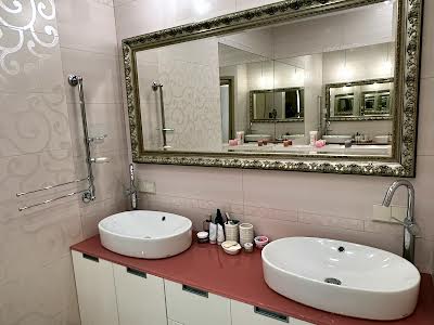 квартира по адресу Евгения Коновальца ул. (Щорса), 32-В