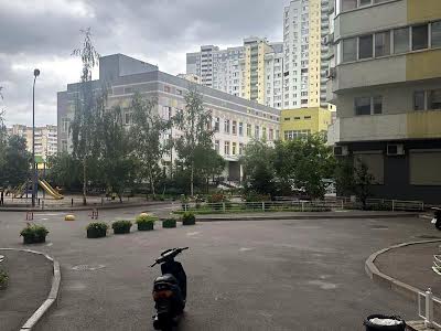 квартира за адресою Драгоманова вул., 6/1
