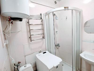 квартира за адресою Верховної Ради бульв., 17