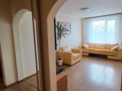 квартира за адресою Мілютенка вул., 17А