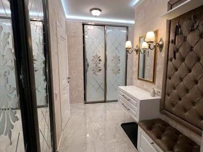 квартира по адресу Днепровская набережная ул., 18-А
