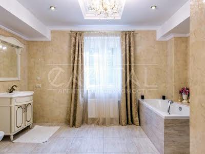 дом по адресу Столичное шоссе, 215