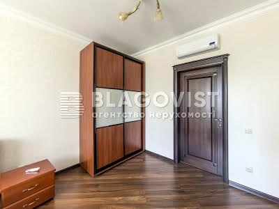 квартира по адресу Патриарха Мстислава Скрипника ул., 40