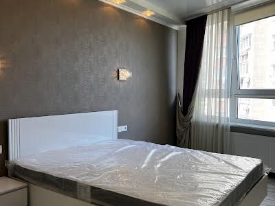квартира за адресою Анни Ахматової вул., 34
