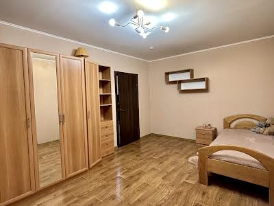 квартира за адресою Сергія Данченка вул., 5