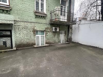 коммерческая по адресу Студенческая ул., 11