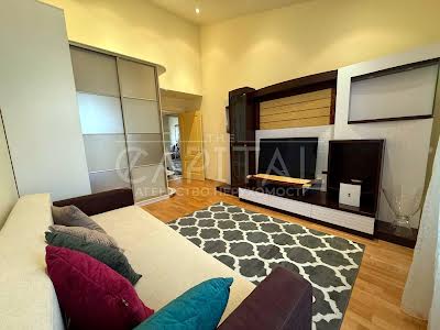 квартира за адресою Панаса Мирного вул., 8
