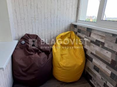 квартира за адресою Науки просп., 60-А