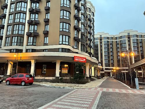 квартира по адресу Молодіжна ул., 4