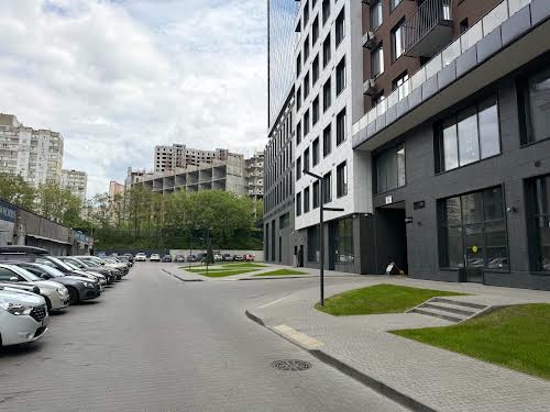 комерційна за адресою Київ, Василя Стуса вул., 35-Б