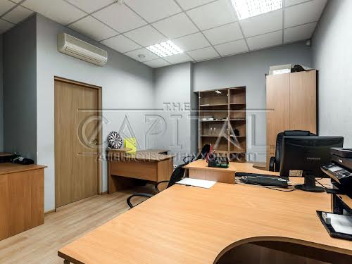 комерційна за адресою Воздвиженська вул., 43