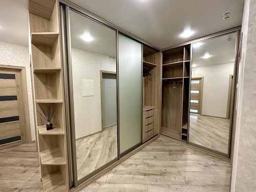 квартира за адресою Ревуцького вул., 40-Г