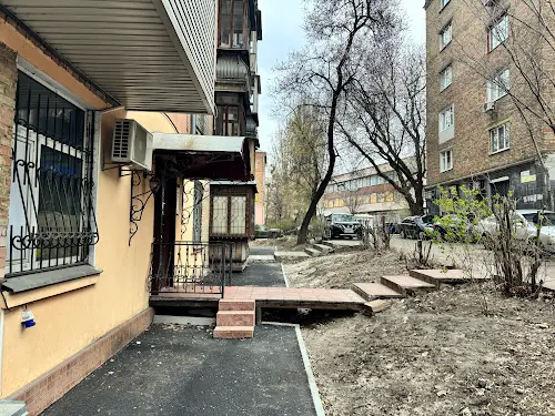 комерційна за адресою Богдана Гаврилишина вул. (Ванди Василевської), 14