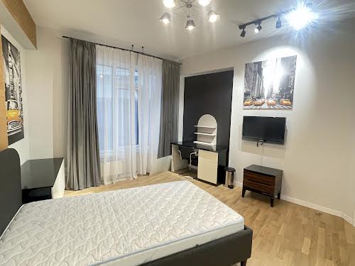 квартира за адресою Буслівська вул., 12