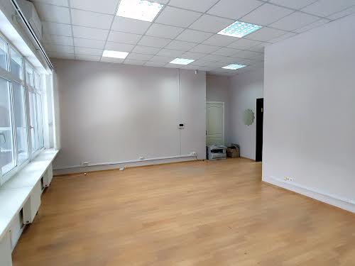комерційна за адресою Кловський узвіз, 7a