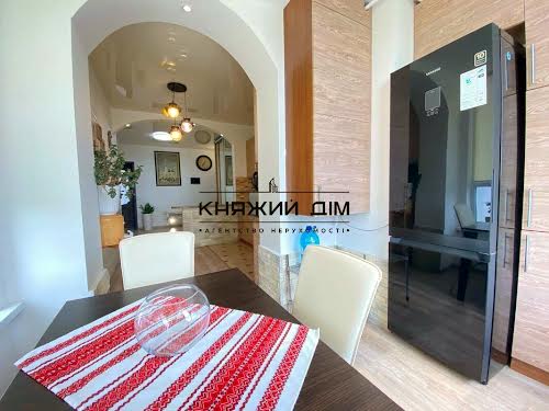 квартира за адресою Миру вул., 11-А