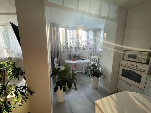квартира по адресу Ревуцкого ул., 7В