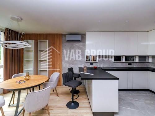 квартира за адресою Салютна вул., 2к10