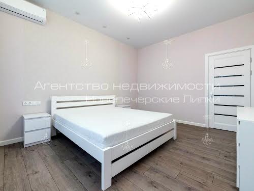 квартира по адресу Андрея Верхогляда ул. (Михайла Драгомирова), 17