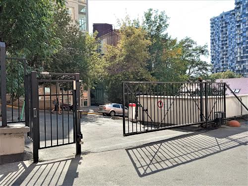 квартира по адресу Calle Dilova ул. (Димитрова), 2-Б
