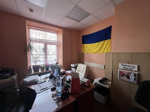 комерційна за адресою Богдана Гаврилишина вул. (Ванди Василевської), 14