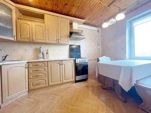 квартира за адресою Братиславська вул., 15