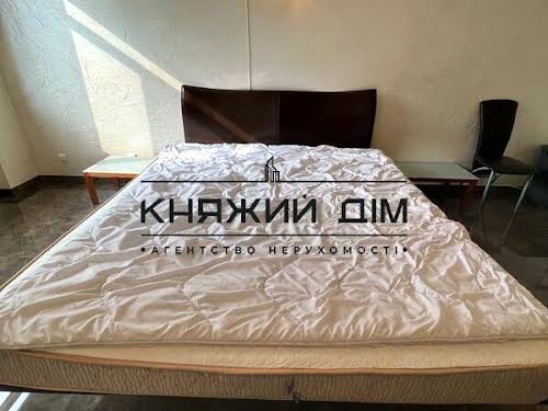квартира за адресою Круглоуніверситетська вул., 13