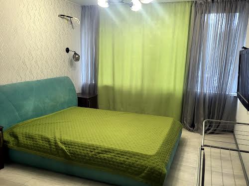 квартира за адресою Михайла Максимовича вул. (Онуфрія Трутенка), 32-А