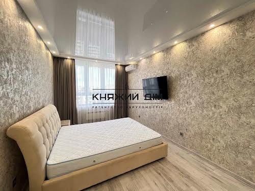 квартира за адресою Київ, Драгоманова вул., 10
