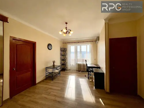 квартира по адресу Голосеевский просп. (40-летия Октября), 74