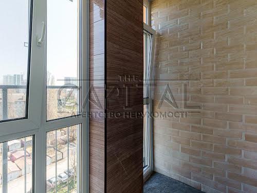 квартира за адресою Регенераторна вул., 4