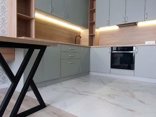 квартира за адресою Академіка Сахарова вул., 11