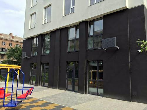 комерційна за адресою Сормовська, 3 