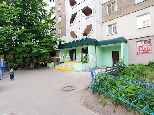 квартира за адресою Анни Ахматової вул., 17