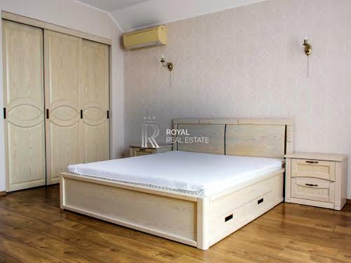 будинок за адресою с. Романків, Соснова вул.