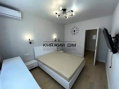 квартира по адресу Ревуцкого ул., 40-В