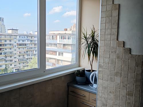 квартира за адресою Дніпровська набережна вул., 7-А