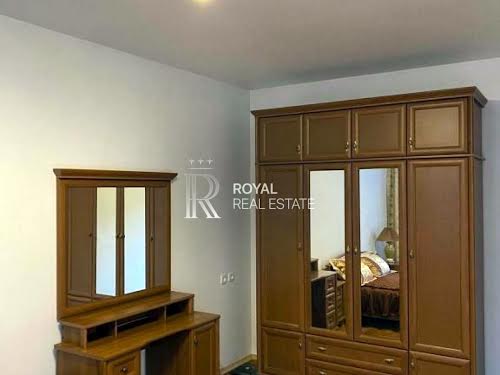 квартира за адресою Старонаводницька вул., 6