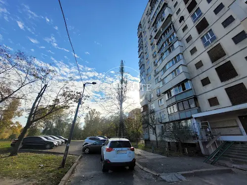 квартира по адресу Героев Днепра ул., 38-Б