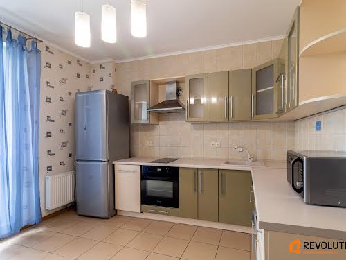 квартира за адресою Любомира Гузара просп. (Космонавта Комарова), 26