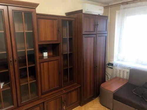 квартира за адресою Захарівська вул., 10