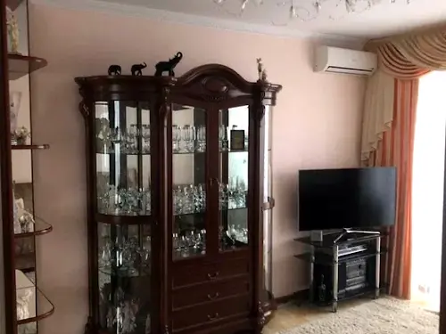 квартира за адресою Червоної Калини просп. (Володимира Маяковського), 12