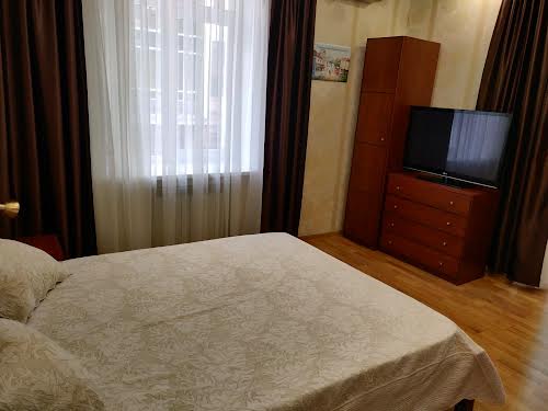 квартира за адресою Панаса Мирного вул., 3