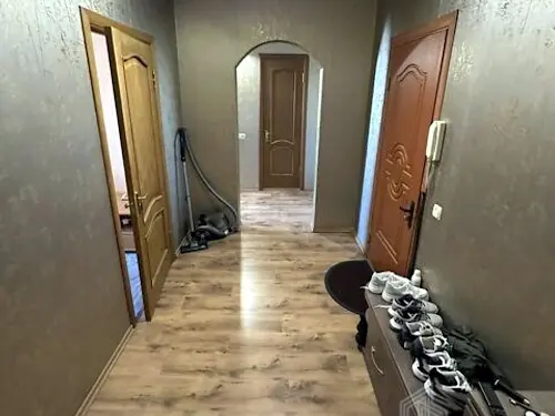 квартира за адресою Рональда Рейгана вул., 46