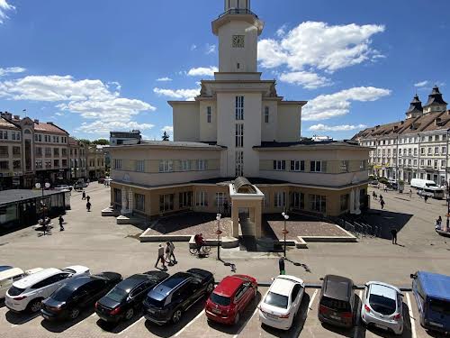 коммерческая по адресу Площа Ринок, 2