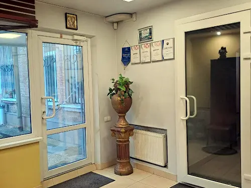 комерційна за адресою Лазаря Глоби вул. (Андрія Фабра), 7