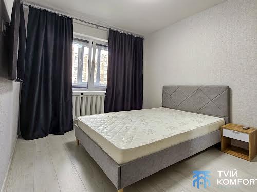 квартира за адресою Вишняківська вул., 8